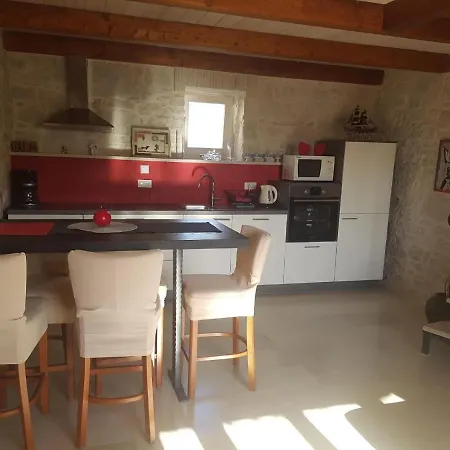 Casa Ladonja * 波雷奇