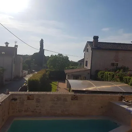 Casa Ladonja