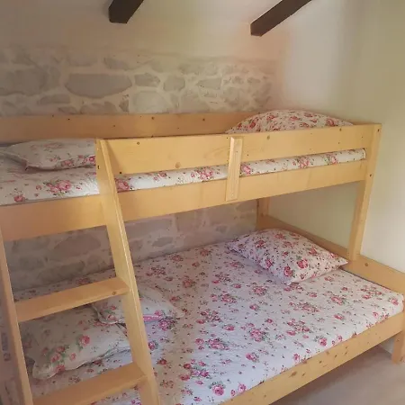 Casa Ladonja بيت للعطل *